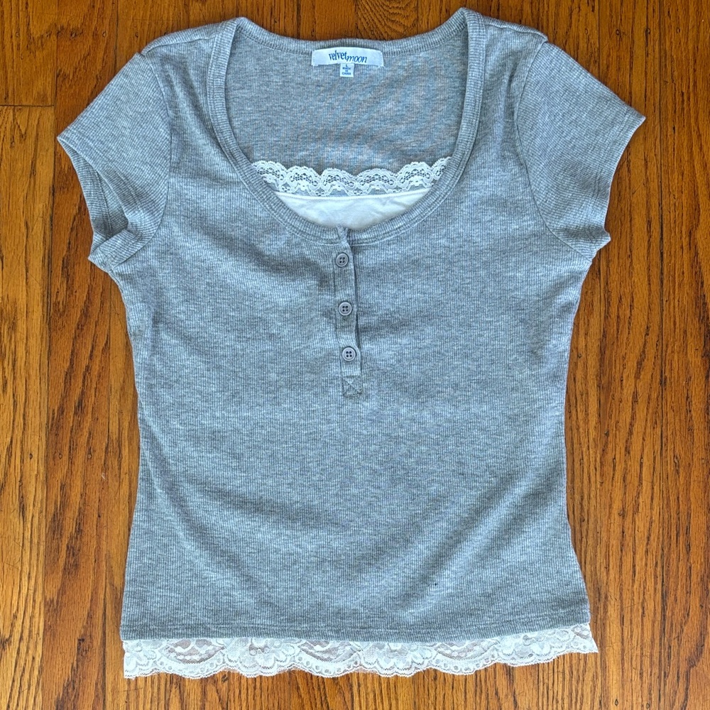 Velvet Moon Gray Lace Trim Short Sleeve Top